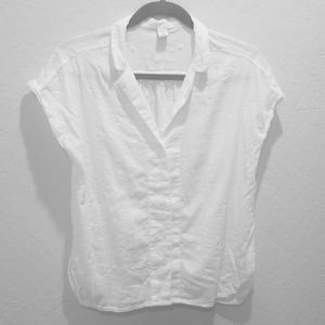 Sleeveless button down top